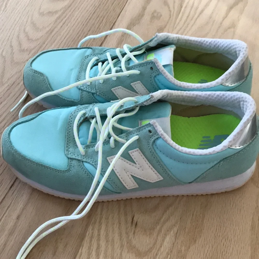⭐New Balance Women’s Mint Green Blue Casual Sneakers